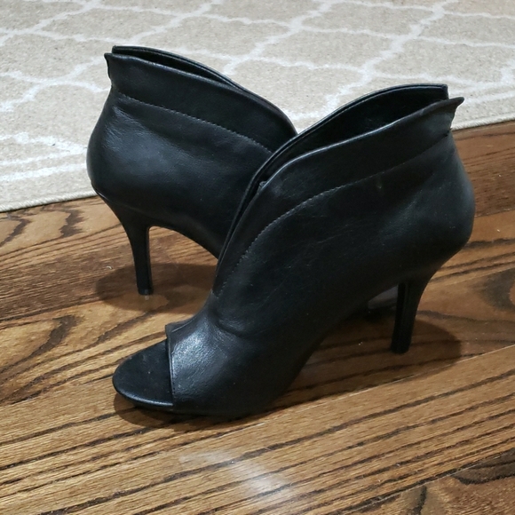 Brand new black ankle booty with peep toe 8.5 - Picture 1 of 6